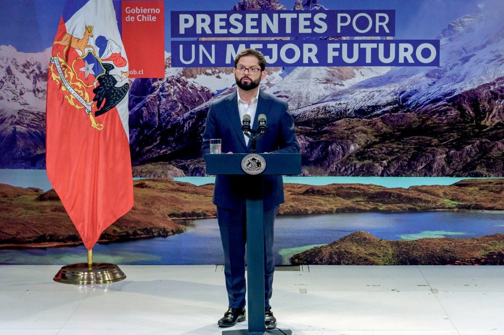 SANTIAGO, CHILE - DECEMBER 17: President of Chile Gabriel Boric gives a speech upon learning the results of the 2023 Constitutional Elections on December 17, 2023 in Santiago, Chile. After the affirmative referendum in 2020 to reformulate the constitution, the new draft was rejected with 62% of the votes. On December 17, the citizens of Chile rejected again the draft with the 55% of the votes. (Photo by Sebastián Vivallo Oñate/Agencia Makro/Getty Images)