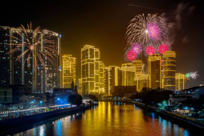 The Philippines Celebrates New Year The Philippines Celebrates New Year