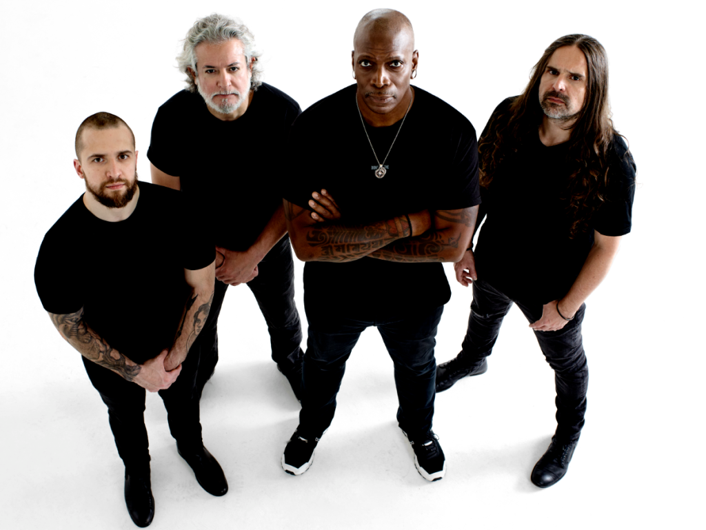 A banda Sepultura fará uma turnê de despedida em 2024