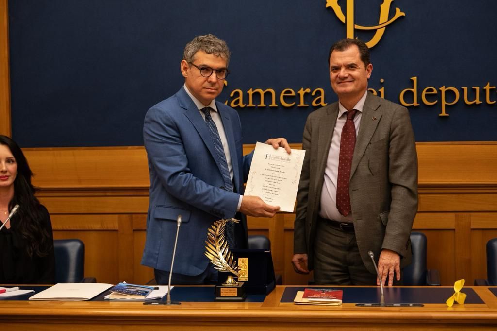 Poeta Carlos Cardoso é premiado em Roma, na Itália