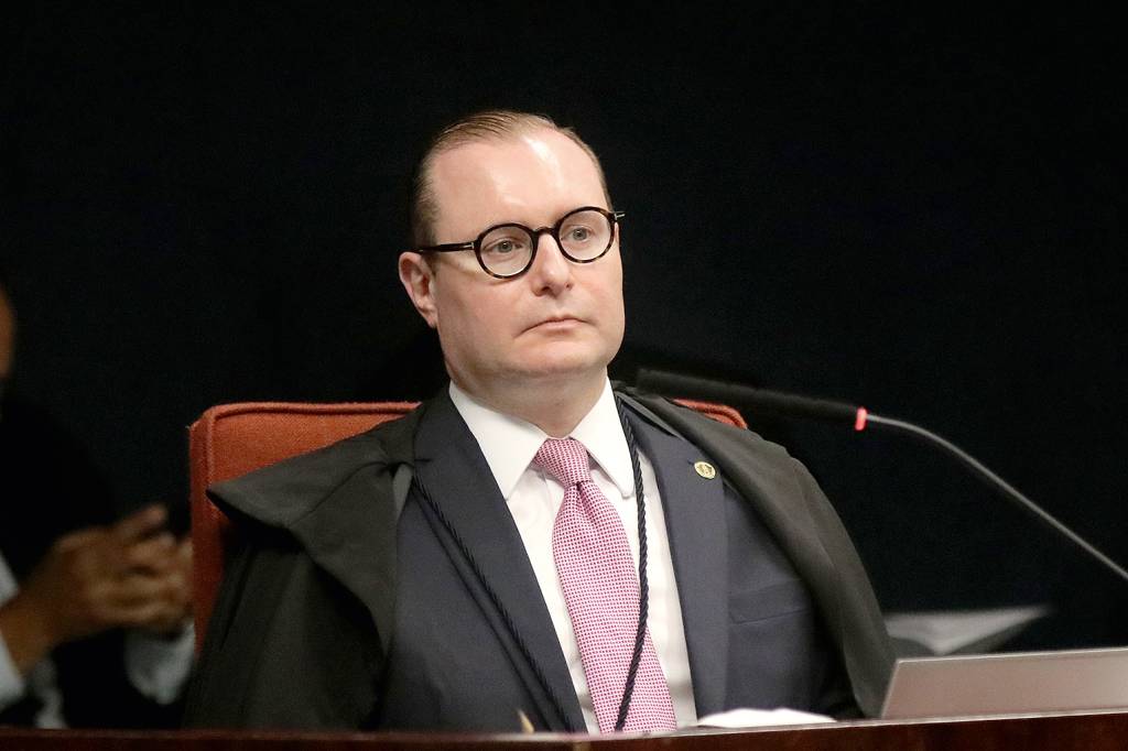 Após pedido de vista, Zanin vota para condenar Zambelli; placar está 5 a 0