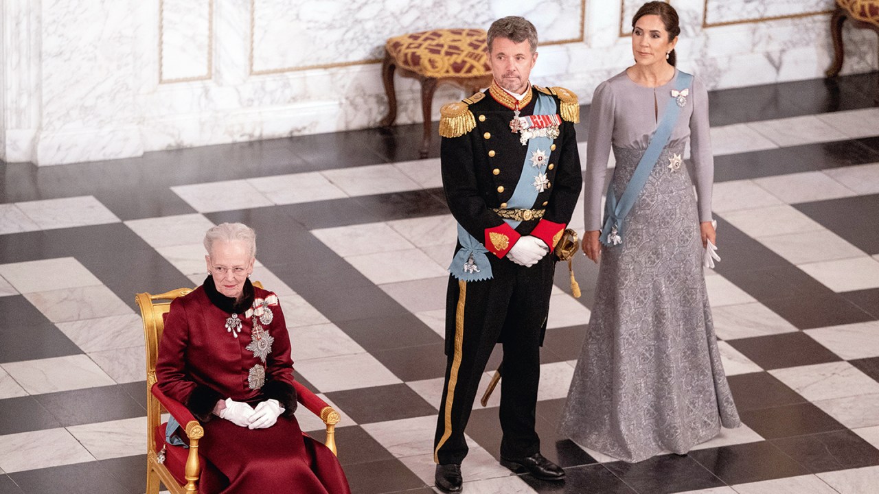 Copenhagen (Denmark), 03/01/2023.- (FILE) - (L-R) Denmark's Queen Margrethe, Crown Prince Frederik and Crown Princess Mary take part in the New Year's reception for diplomats at Christiansborg Palace in Copenhagen, Denmark, 03 January 2023 (reissued 01 January 2024). Queen Margrethe II, 83, who has reigned for 52 years, on 31 December 2023 announced that she would step down as regent on 14 January 2024, the 52nd anniversary of her accession to the throne. Her son, Crown Prince Frederik, will take over the throne as King Frederik X. (Dinamarca, Copenhague) EFE/EPA/LISELOTTE SABROE DENMARK OUT