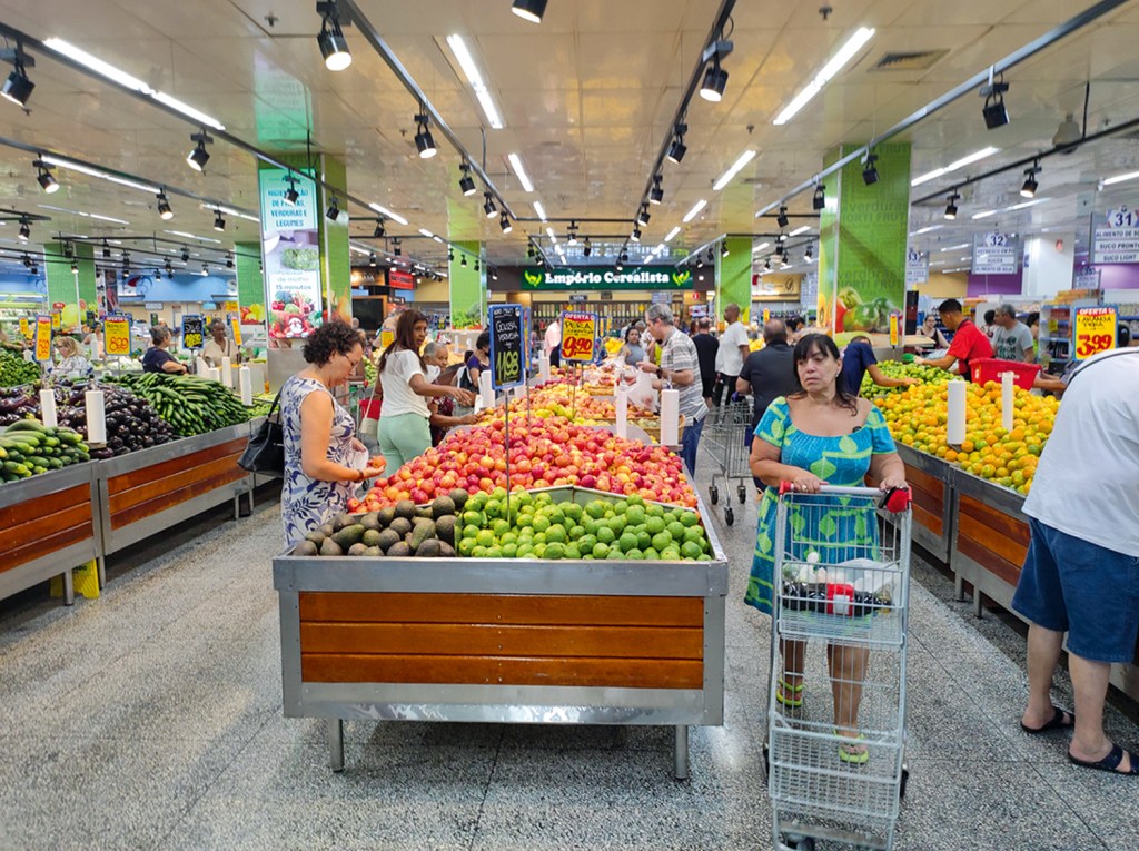 SUPERMERCADO - Alimentos à venda: falta definir itens da cesta básica
