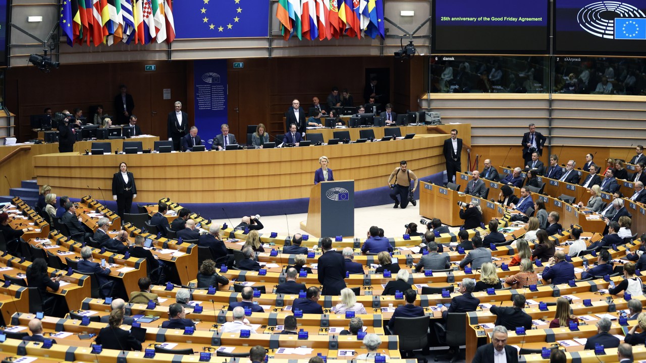 Presidente da Comissão Europeia, Ursula von der Leyen discursa em plenário do Parlamento Europeu. 29/03/2023
