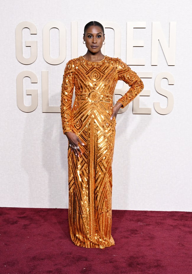 'Presidente Barbie', Issa Rae vestiu dourado para se juntar ao elenco do hit