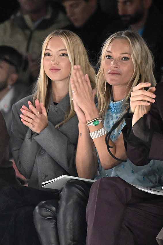 PEDIGREE - Com a filha, Lila Moss (acima): estrelas da Calvin Klein
