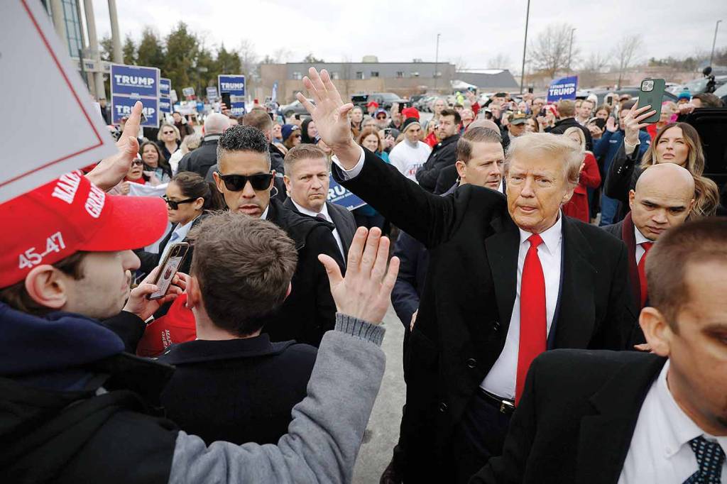 GettyImages-1955455756.jpg TEFLON - Trump: quanto mais ele se enrosca, mais popularidade ganha