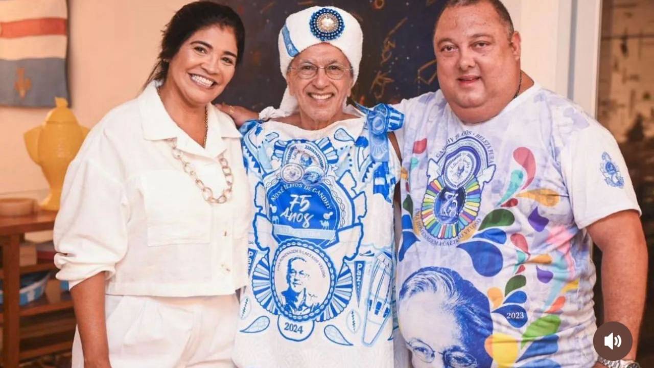 Caetano Veloso e presidente do Filhos de Gandhy -