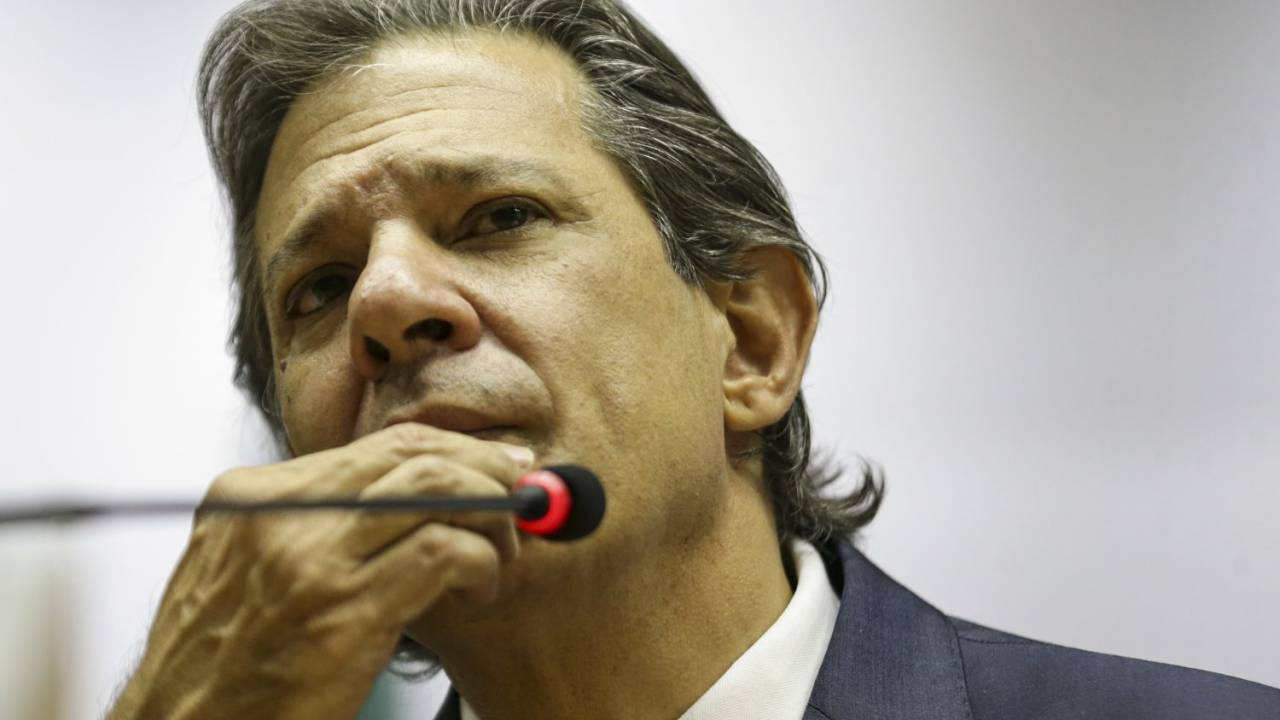 Brasília (DF), 28/12/2023 - O ministro da Fazenda, Fernando Haddad, concede entrevista coletiva à imprensa, em Brasília. Foto: Marcelo Camargo/Agência Brasil