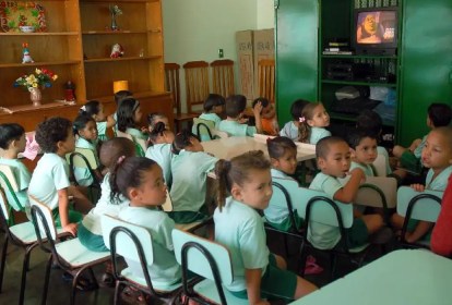 EDUCAÇÃO ÉTNICO-RACIAL - Ausência: lei não tem sido aplicada adequadamente