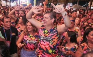 Ministro Márcio Macêdo em Carnaval fora de época em Aracaju: caso vai ser analisado pelo TCU