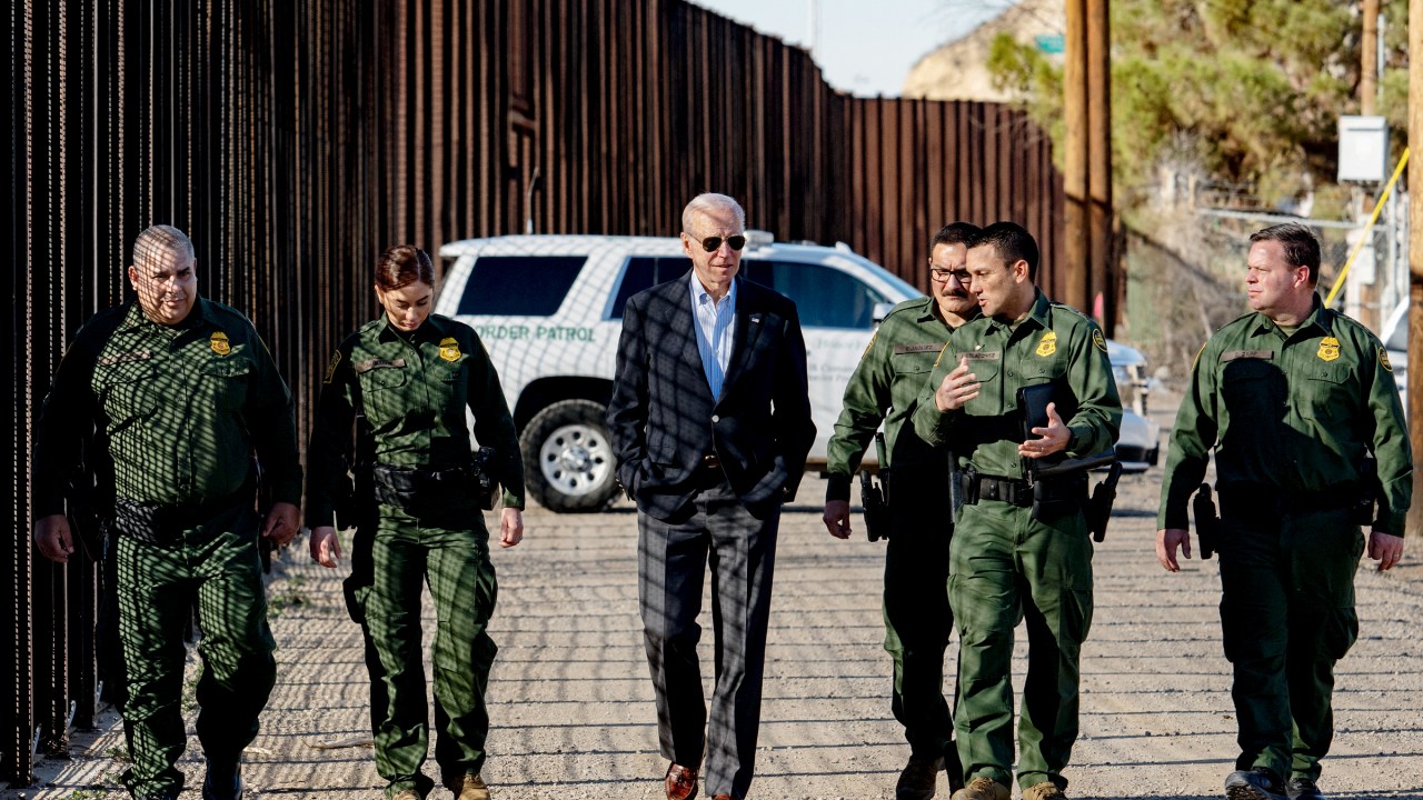 TIMING FURADO - Biden: agora que resolveu agir, o Congresso não deixa