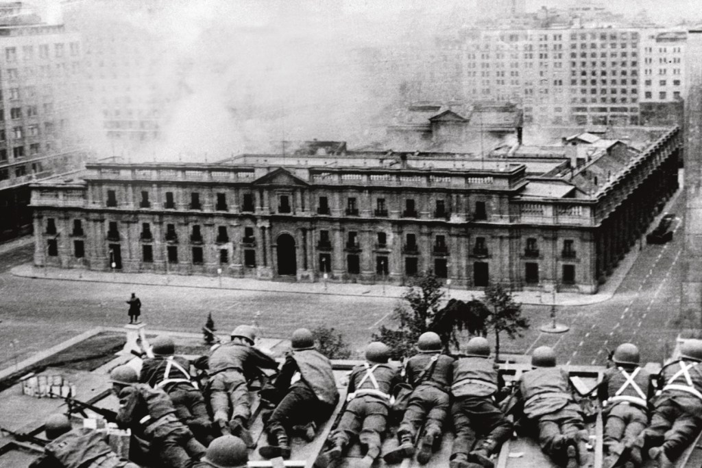O HORROR - O golpe militar de 11 de setembro de 1973: deposição do socialista Allende, amigo do escritor