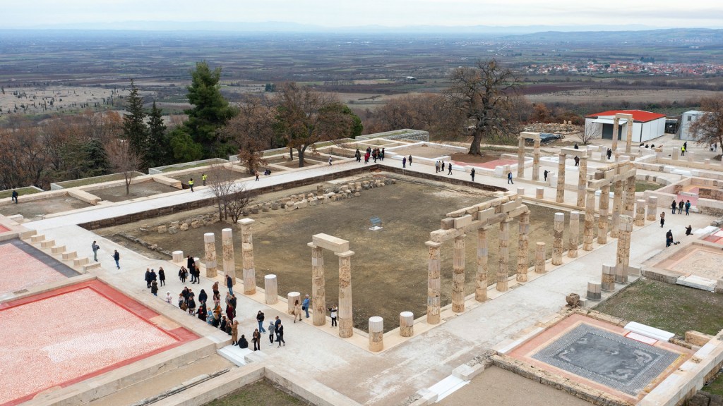 MANIFESTO - O sítio do século IV a.C. restaurado durante sete anos: capítulo crucial da trajetória do “filho de Zeus-Amon”