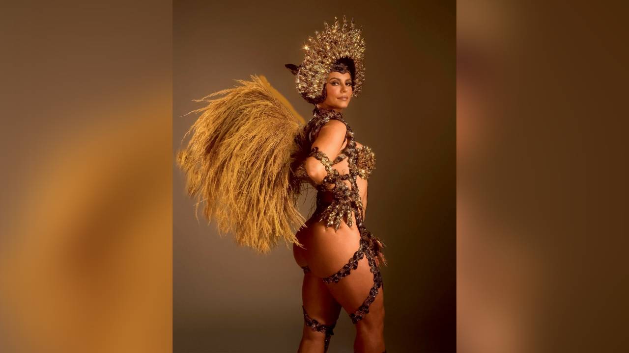 Crédito: Instagram @paollaoliveirareal Paolla Oliveira - - - 12 fev 2024 Que a força da mulher onça amedronte os covardes e os faça chorar. Que a força da mulher onça acolha aqueles que não tem nada a temer. Que a força da mulher onça seja imensa e vencedora. E aquele que fizer força de oposição Será devorado. O mal dá à parte contrária o direito legítimo de vingança. Entre os tupinambas há a transfiguração simbólica do mal em algo positivo: depois de devorados, uma vida eterna de prazer a alegria. O mal, assim, é indispensável para a obtenção do bem. O mal é o próprio bem. O nosso carnaval trouxe antropofagia, disputas identitárias brasileiras e a nossa eterna capacidade de devorar para recriar, rebrotar, revidar. Hoje sou mulher-onça. Símbolo de força, luta e bravura. Nada poderia ser tão NÓS nesse momento no espaço-tempo. Obrigada, obrigada, @granderio ! Beleza by @sephorabrasil https://www.instagram.com/p/C3O9jWpsl6t/?hl=pt-br&img_index=1
