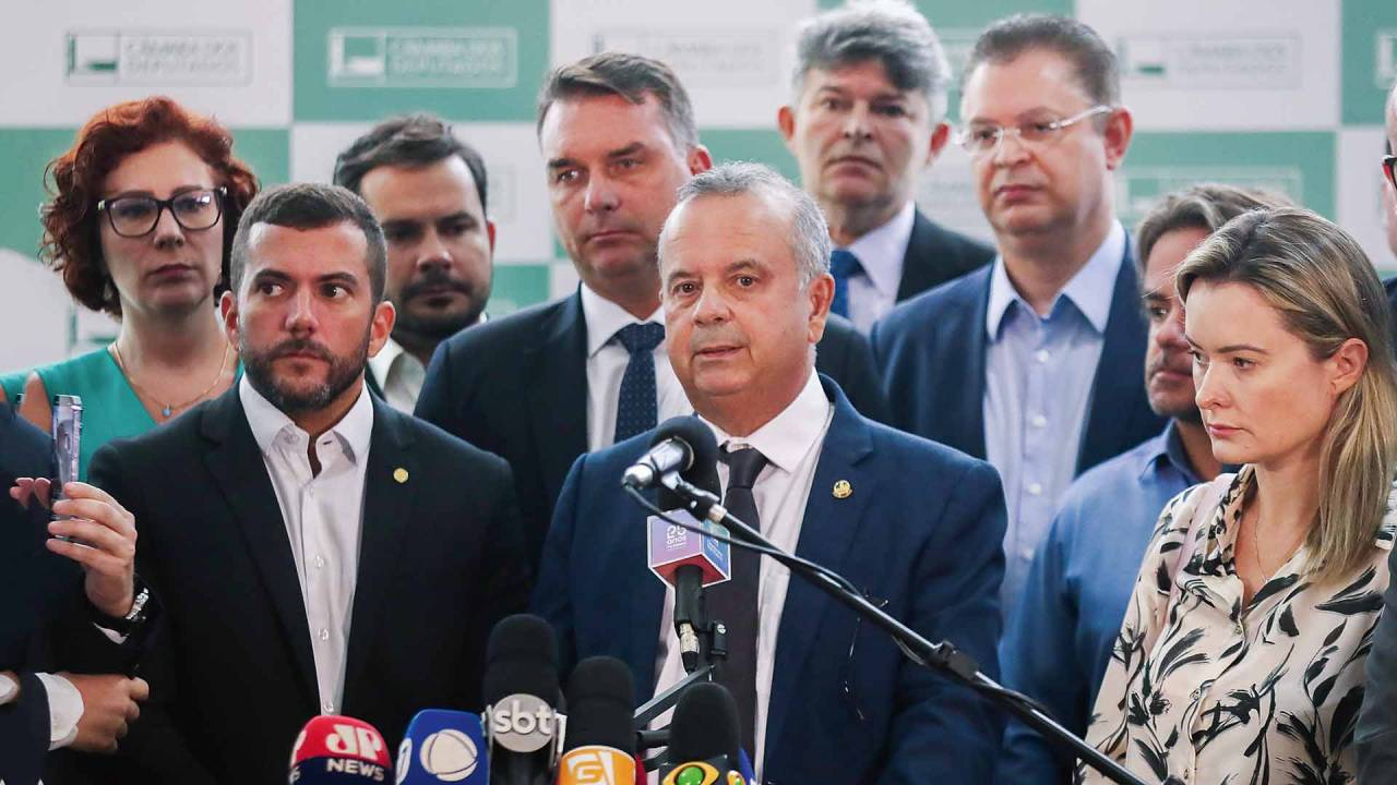 OFENSIVA - Parlamentares de oposição: grupo aperta Lira e Pacheco para dar andamento a pautas contra a PF e o STF