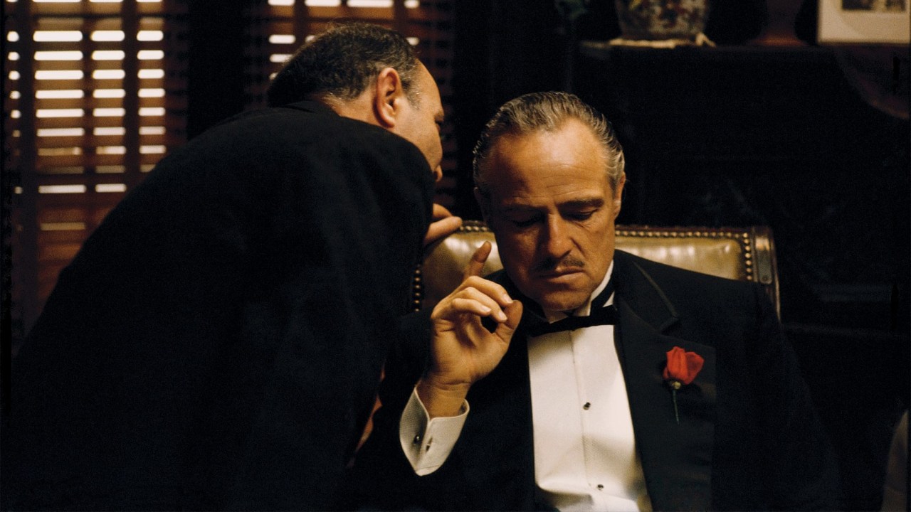 Marlon Brando como Don Corleone em 'O Poderoso Chefão', eleito segundo melhor filme da história por usuários da plataforma IMDb