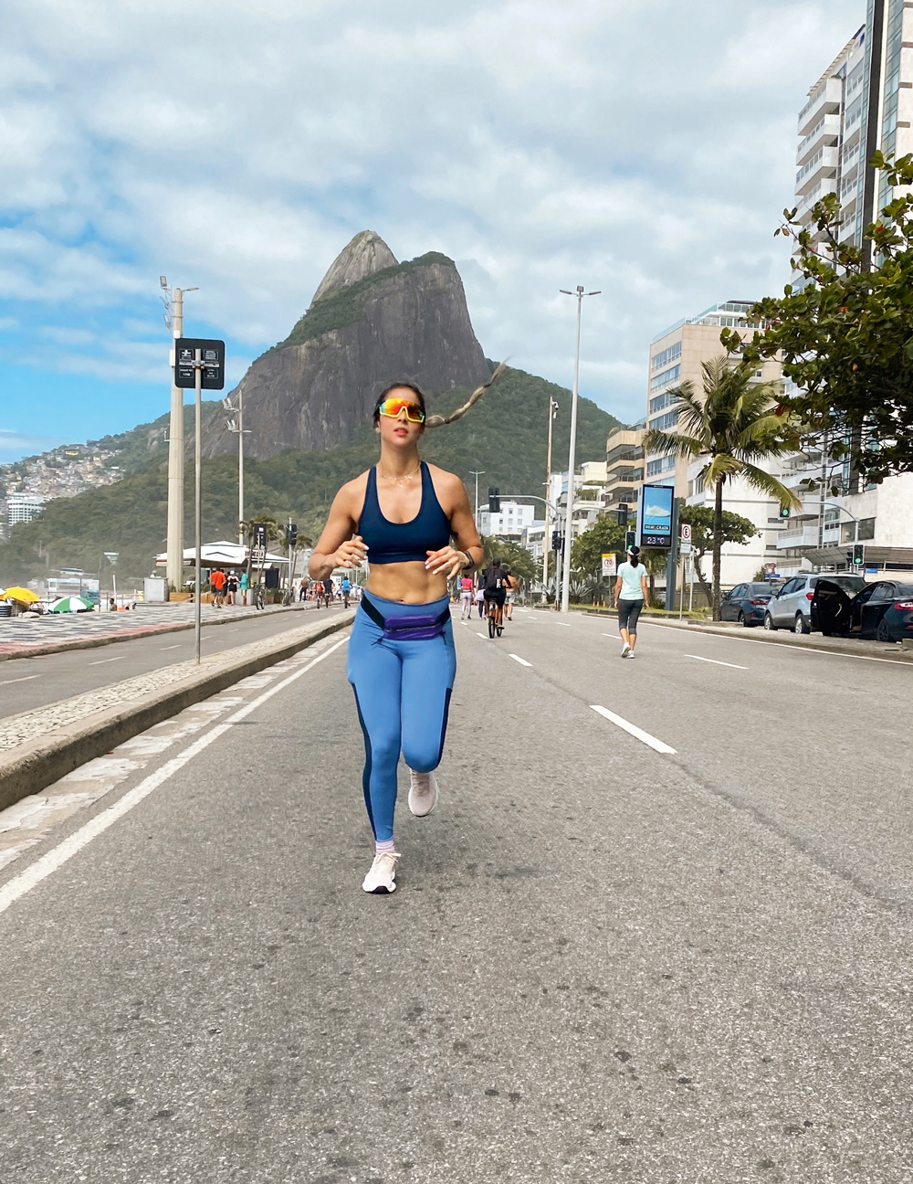 PAIXÃO PELO ESPORTE - Embora já levasse uma vida ativa, a professora de literatura Amanda Vieira começou a correr somente no ano passado. Participou de provas como a São Silvestre e agora treina para encarar o desafio da maratona. “Me tornei mais forte”, conta ela.