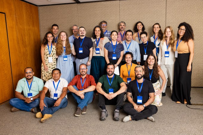 Participantes de encontro do Instituto Serrapilheira nesta segunda-feira, no Rio de Janeiro, sobre projeto-piloto de centro de ecologia tropical