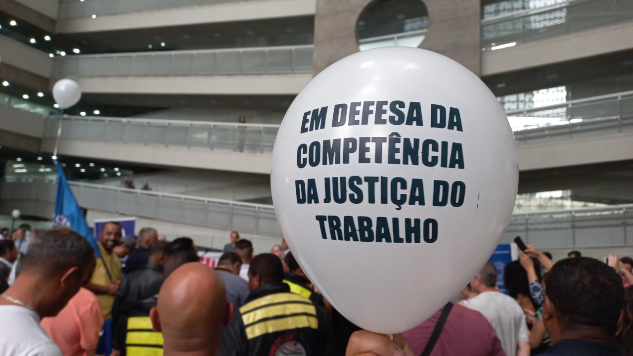 Manifestação pela defesa da competência da Justiça do Trabalho aconteceu em várias cidades nesta quarta-feira, 28