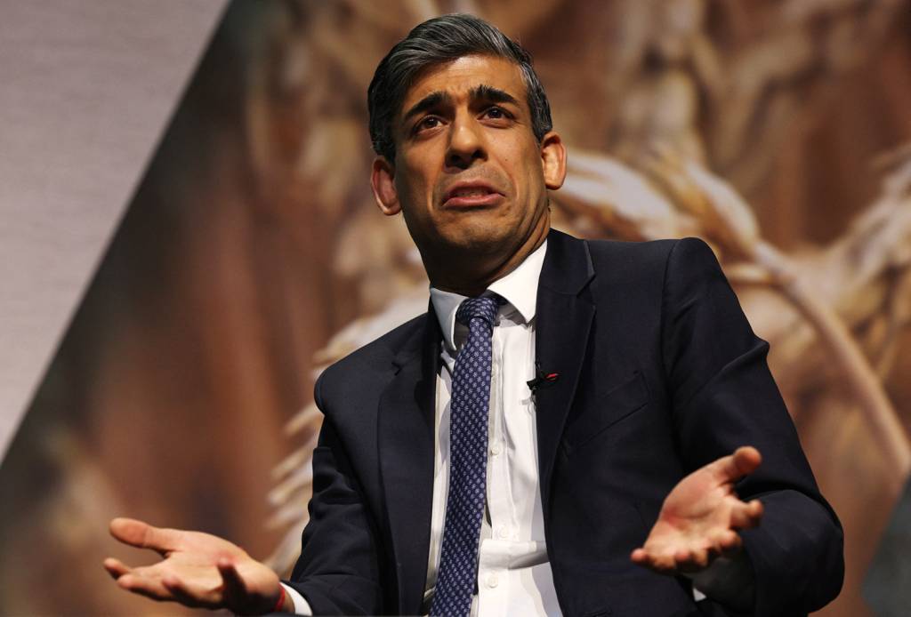 3—RISHI-SUNAK-2024-2-c-AFP.jpg EM XEQUE - Rishi Sunak, primeiro-ministro do Reino Unido: baixa aprovação é reflexo da economia ruim