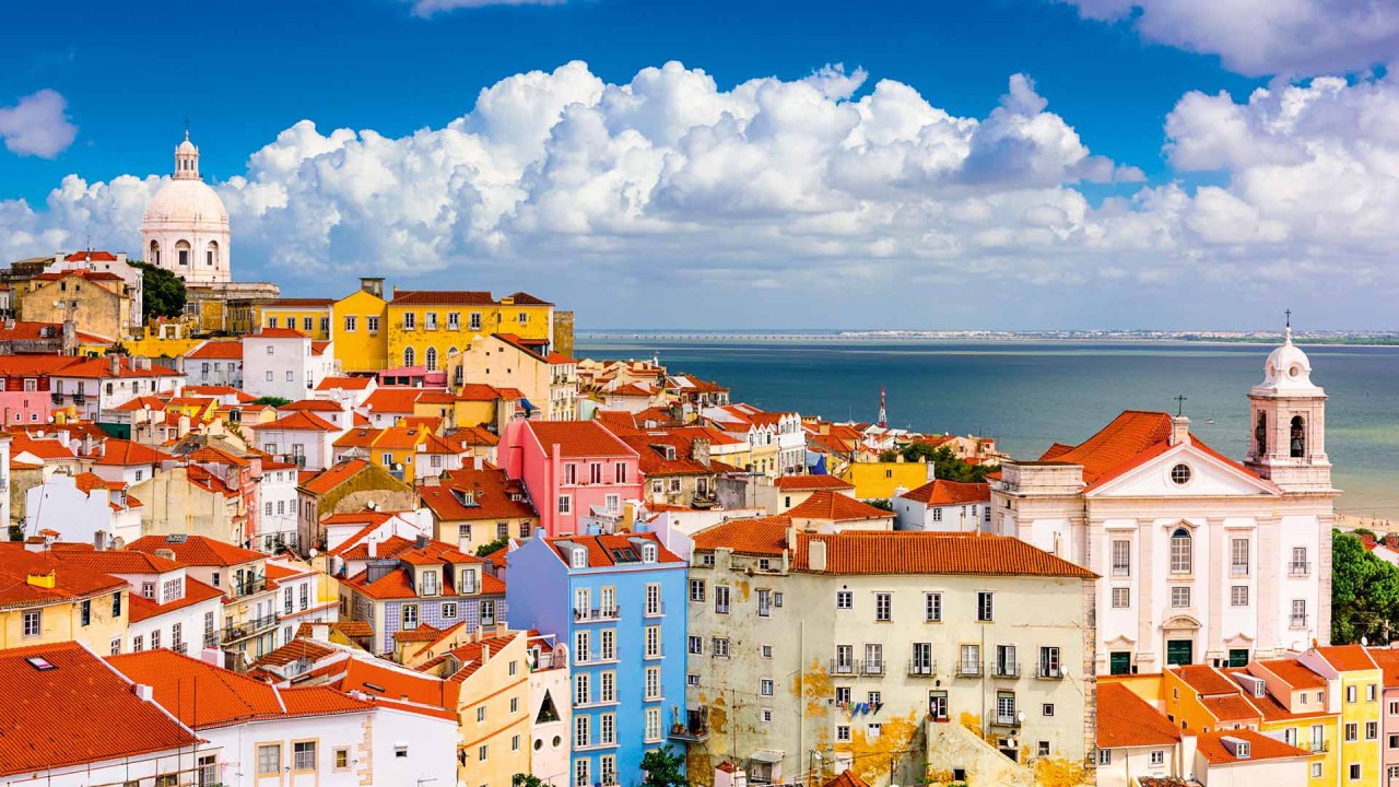 CONTROLE - Lisboa: o governo precisou tomar medidas para frear o afluxo de forasteiros