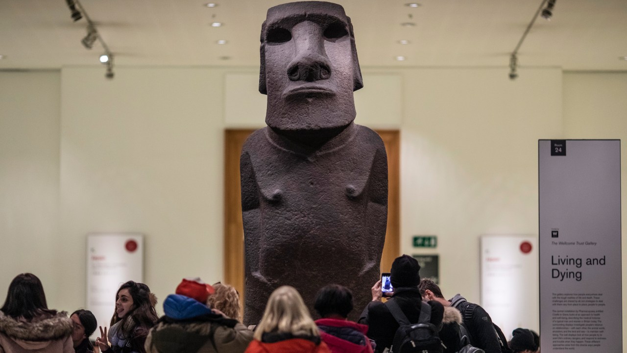 LONDON, ENGLAND - NOVEMBER 22: A basalt Easter Island Head figure, known as Hoa Hakananai'a, translated as 'lost or stolen friend' is displayed at the British Museum on November 22, 2018 in London, England. The Governor of the Easter Islands, Tarita Alarcón Rapu, has 'pleaded' with the British Museum to return the piece, which was taken by the British members of the U.K.’s Royal Navy of the H.M.S. Topaze in 1868. (Photo by Dan Kitwood/Getty Images)