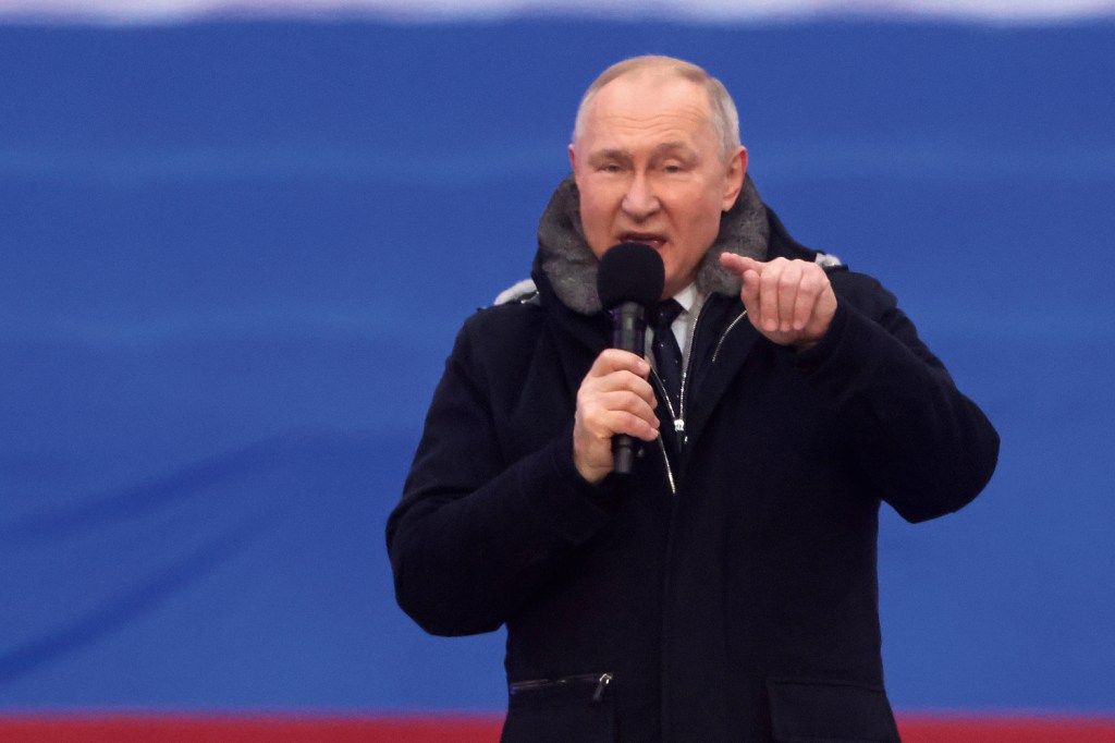 MARÉ A FAVOR - Putin: vitórias no segundo aniversário da guerra