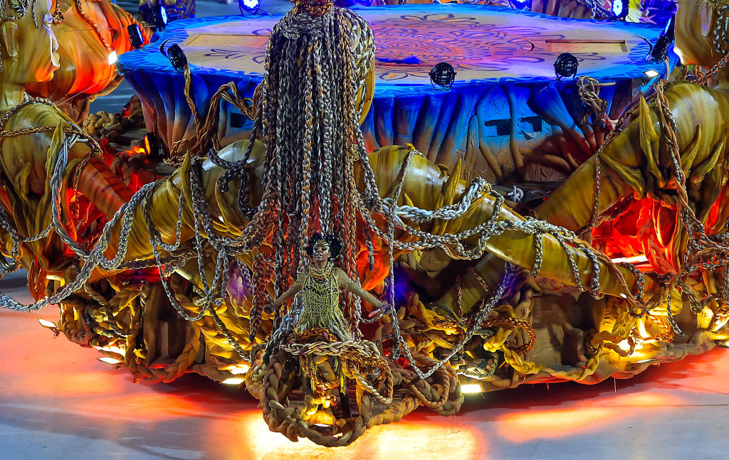 Trecho do desfile da Portela no Carnaval 2024, no Rio de Janeiro -