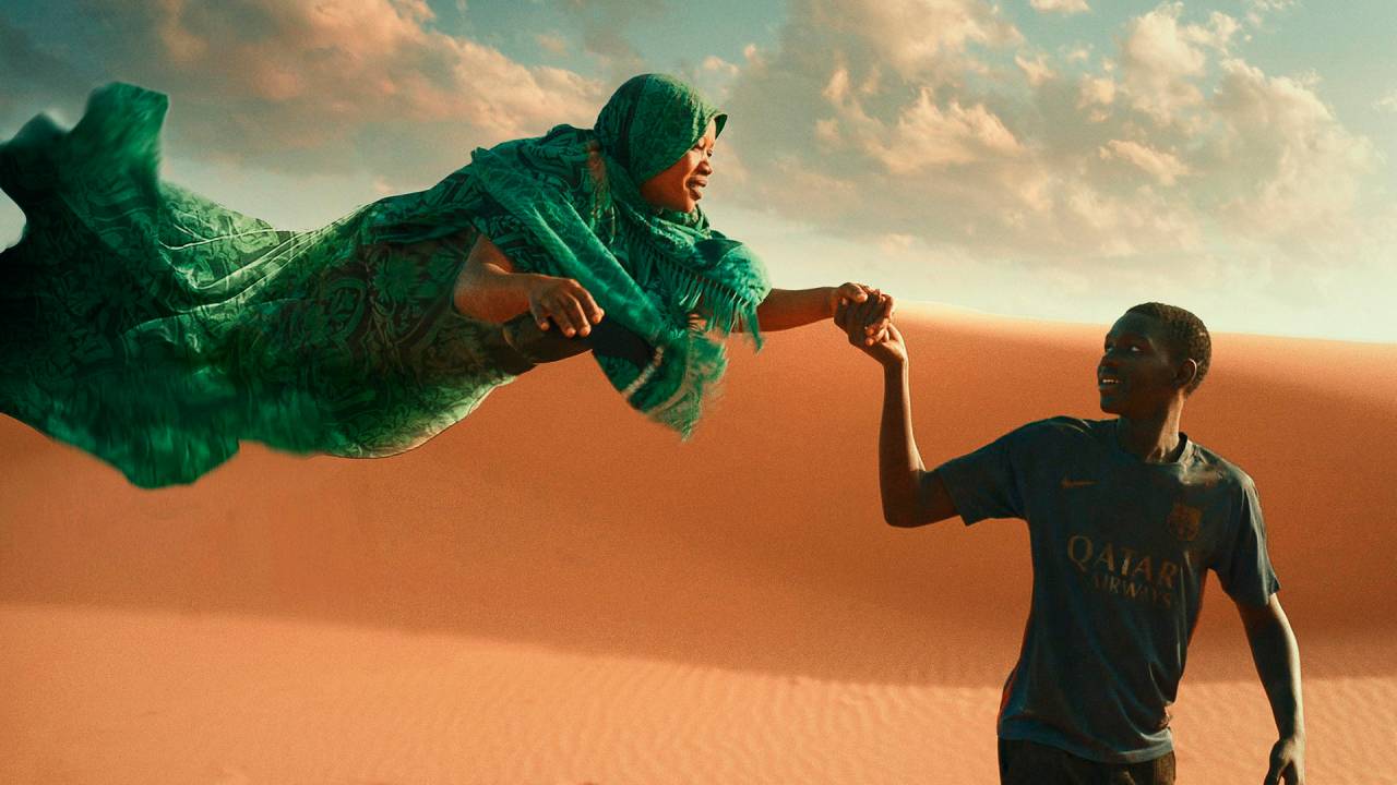 OLHAR ONÍRICO - O estreante Seydou Sarr (à dir.): trama realista com toques de fantasia sobre o drama dos refugiados