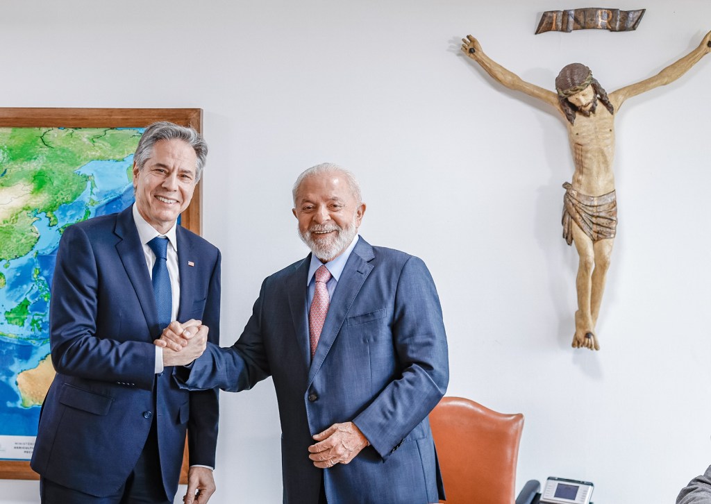 O secretário de Estado dos EUA, Antony Blinken (esq.), reúne-se com o presidente Luiz Inácio Lula da Silva (PT) em Brasília. 21/02/2024 -