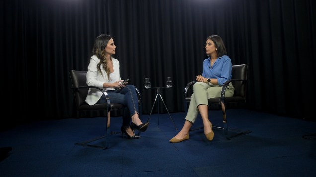 A deputada federal e pré-candidata à prefeitura de São Paulo, Tabata Amaral, durante entrevista para a jornalista e apresentadora, Marcela Rahal, no programa "Amarelas On Air", de Veja