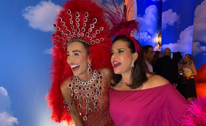 Silvia Braz quebra tradição de rainhas do Baile do Copa