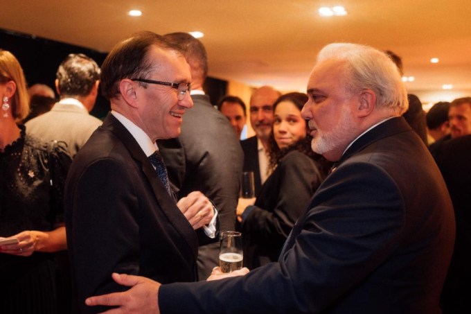 O ministro das Relações Exteriores da Noruega, Espen Barth Eide, e o presidente da Petrobras, Jean Paul Prates, nesta terça-feira, no Rio de Janeiro