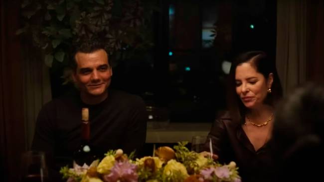 Wagner Moura e Parker Posey em 'Sr e Sra Smith' -