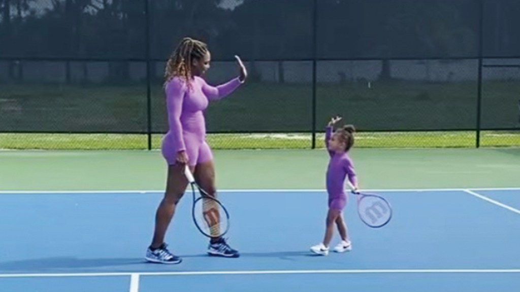 PIONEIRA - Serena Williams com a filha Olympia: postura corajosa