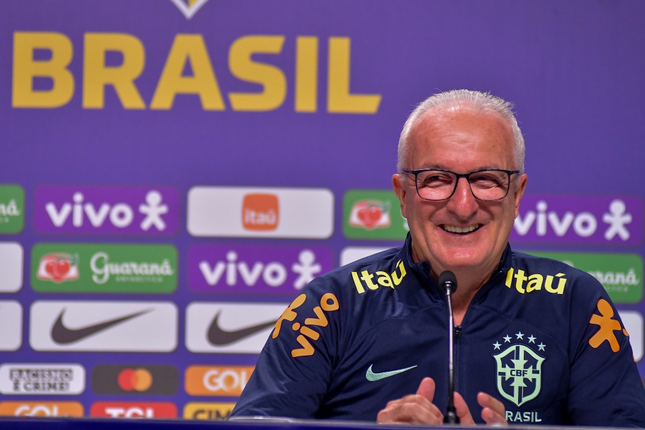 Dorival Júnior, na CBF, quando foi apresentado como técnico da seleção brasileira -
