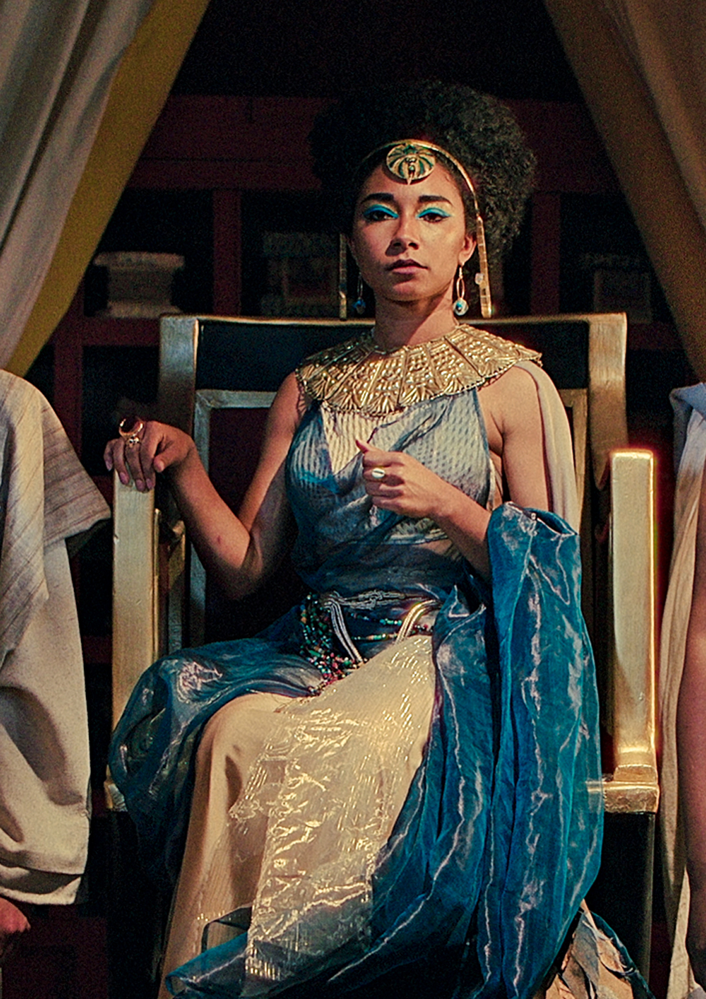 4-menor-cropSERIE-RAINHA-CLEOPATRA-g.jpg MISTÉRIO - Adele James em série da Netflix: a egípcia poderia ser negra?