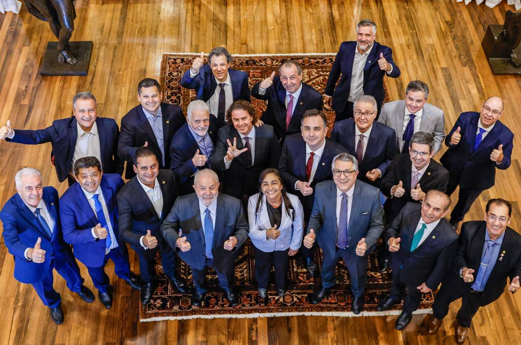 Afagos e alertas: o happy hour de Lula com Pacheco e líderes do Senado