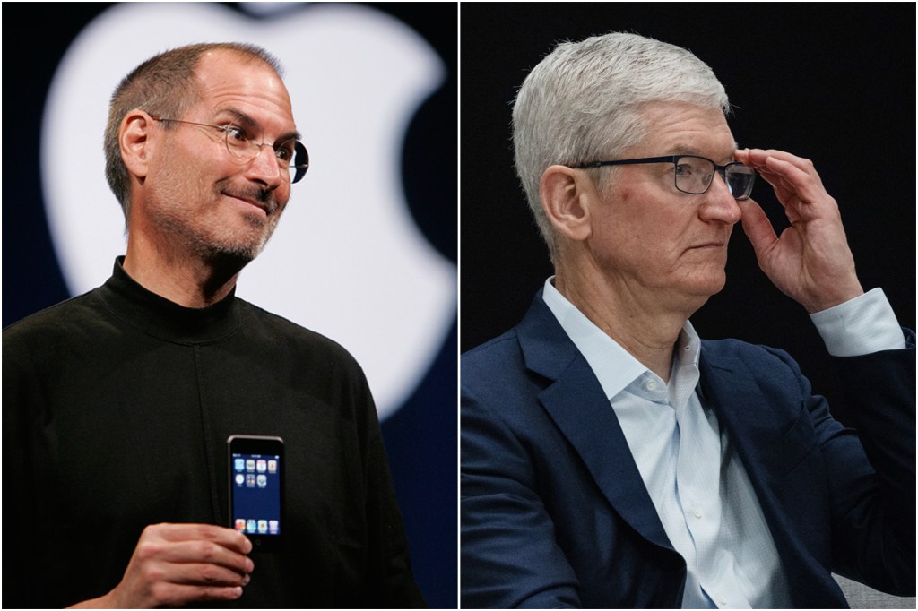 VISÃO - Steve Jobs (à esq.), que morreu em 2011, e o atual CEO, Tim Cook: o desafio da empresa é voltar a inovar
