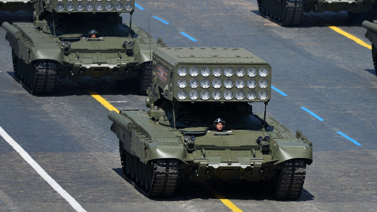 BOMBA DE VÁCUO - Rússia: país exibiu artilharia na parada em comemoração da vitória contra os nazistas, em junho de 2024