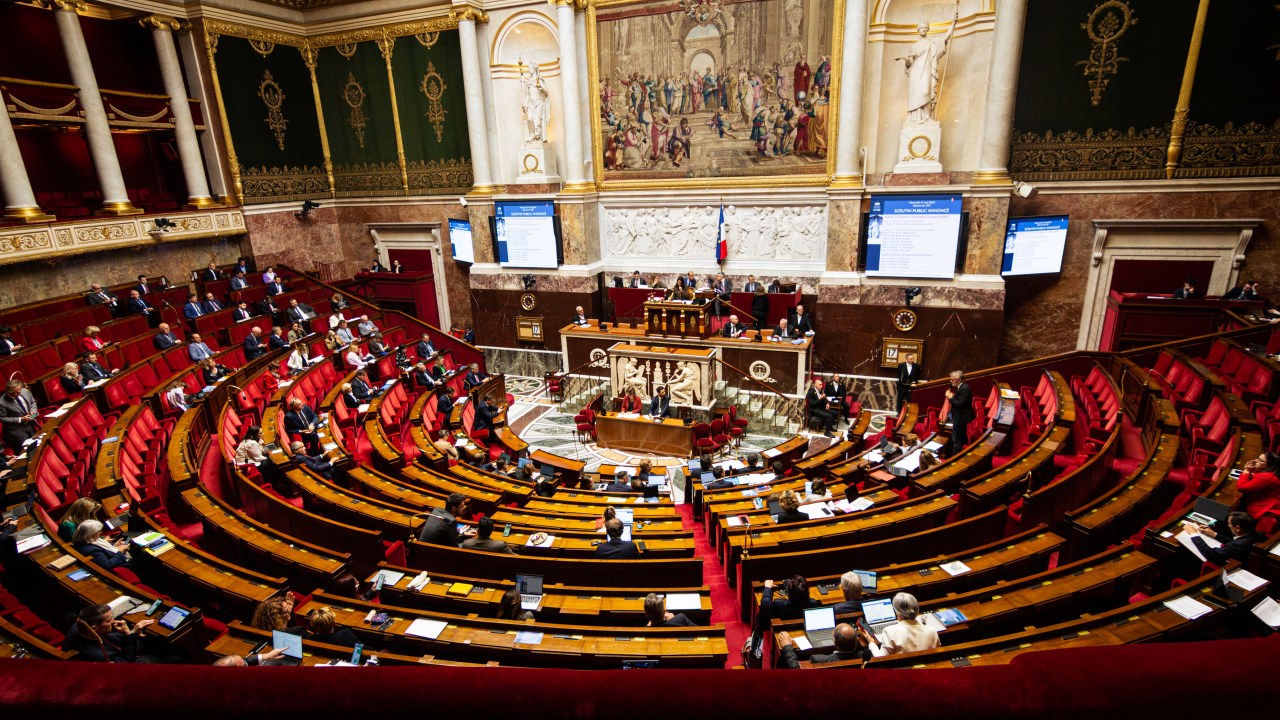 PARIS, FRANCE - 2023/05/17: View of the hemicycle of the French National Assembly in Palais Bourbon. Debate of the National Assembly in Palais Bourbon, Paris, on the draft law aimed at strengthening the prevention and fight against the intensification and extension of fire risk. (Photo by Telmo Pinto/SOPA Images/LightRocket via Getty Images)