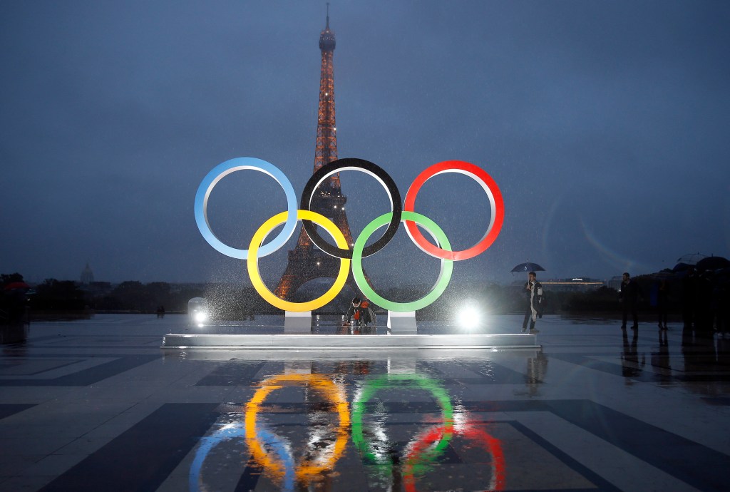PARIS, FRANCE - SEPTEMBER 13: The unveiling of the Olympic rings on the esplanade of Trocadero in front of the Eiffel tower after the official announcement of the attribution of the Olympic Games 2024 to the city of Paris on September 13, 2017 in Paris, France. For the first time in history, the International Olympic Committee (IOC) confirms two summer Games host cities at the same time, Paris will host the Olympic Games in 2024 and Los Angeles in 2028. (Photo by Chesnot/Getty Images)
