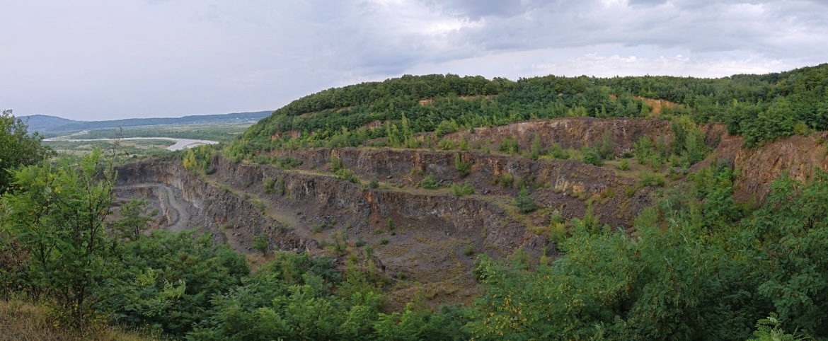 Pedreira de Korolevo, na Ucrânia, onde foram encontradas as ferramentas de pedra datadas de cerca de 1,4 milhão de anos atrás.
