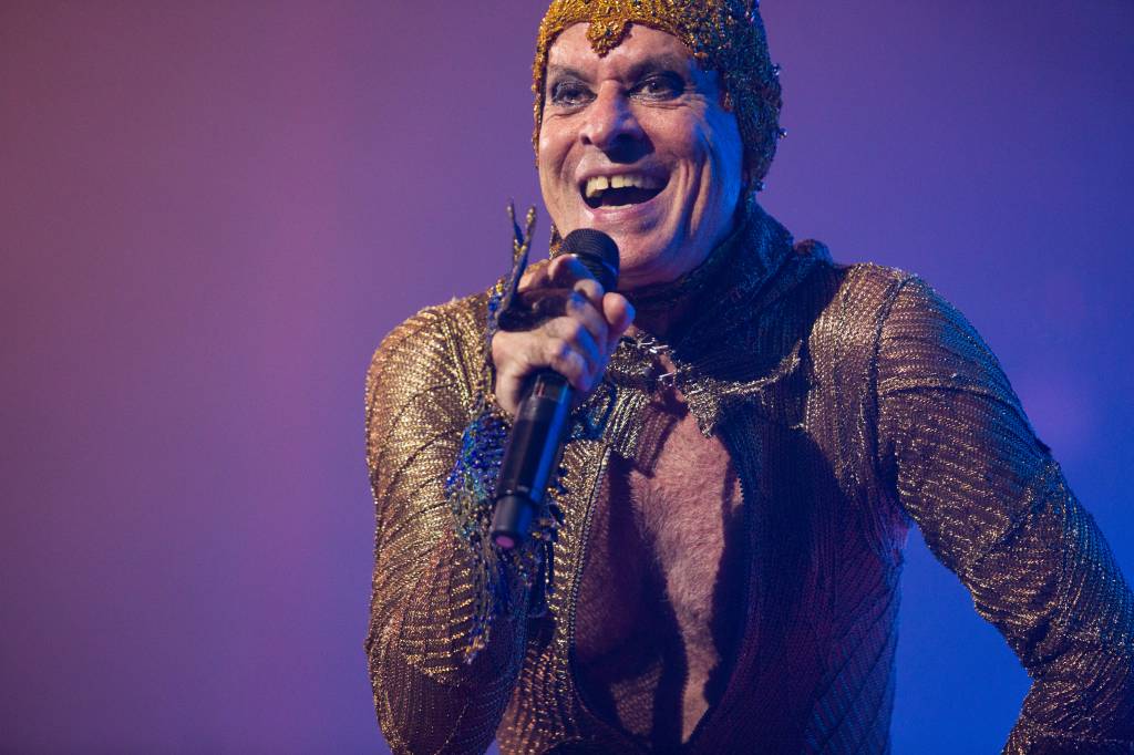 A solução arrumada para encrenca com shows de Ney Matogrosso na COP30