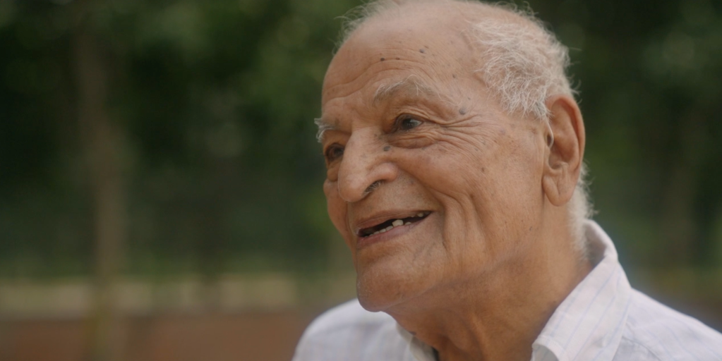 O ambientalista indiano Satish Kumar, no documentário "Amor Radical", dirigido por Julio Hey.