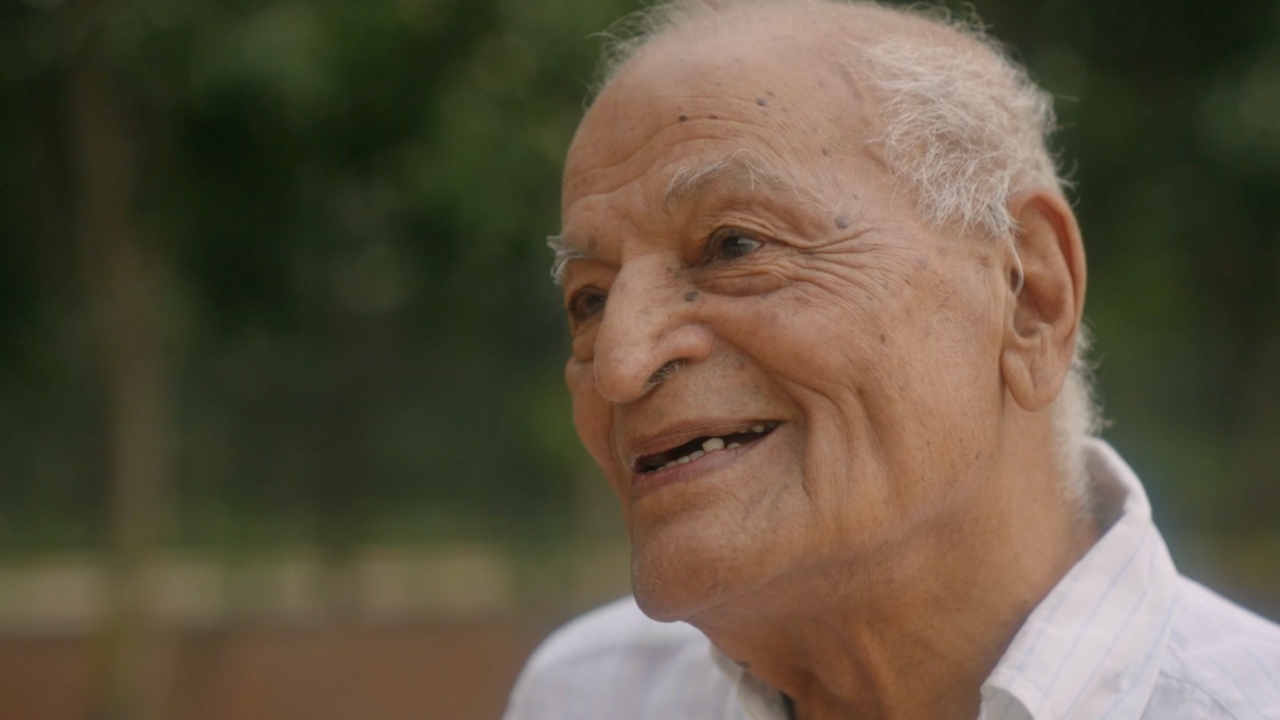O ambientalista indiano Satish Kumar, no documentário "Amor Radical", dirigido por Julio Hey.