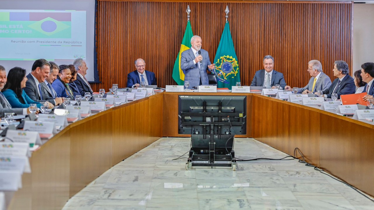 Presidente Lula durante reunião ministerial, no Palácio do Planalto