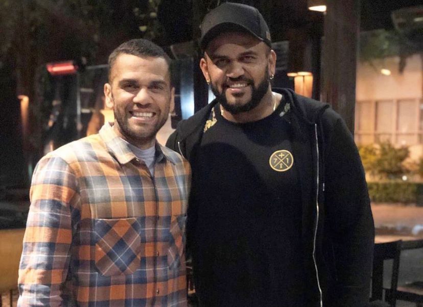 Irmão diz que ‘provará inocência’ de Daniel Alves