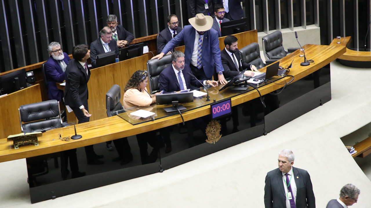 Arthur Lira comanda sessão da Câmara: acordo com líderes para deputados se dedicarem a negociações eleitorais na semana que vem